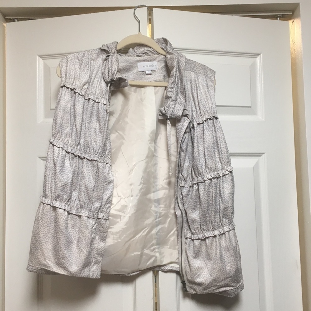 Vest - Picture 3 of 7